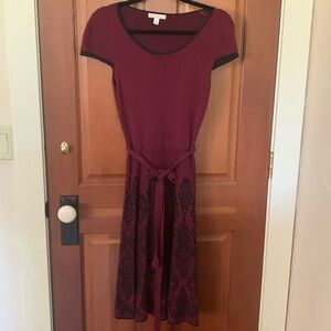 Dress barn Burgundy Midi Sweater Dress Short Sleeve Sz Small